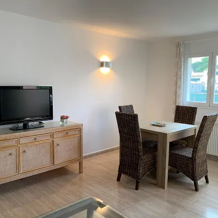 Edificio C'an Patilla * 칼라 라트자다